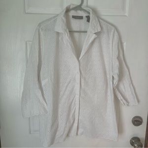 Kate Hill white eyelet button front shirt with scallop details